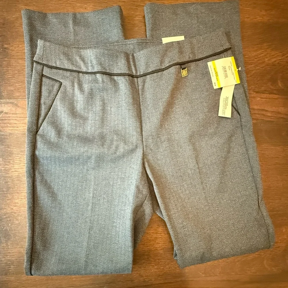 NWT Anne Klein Stylish Blue dress pants. Formal/ business casual. Women’s medium - Picture 2 of 11